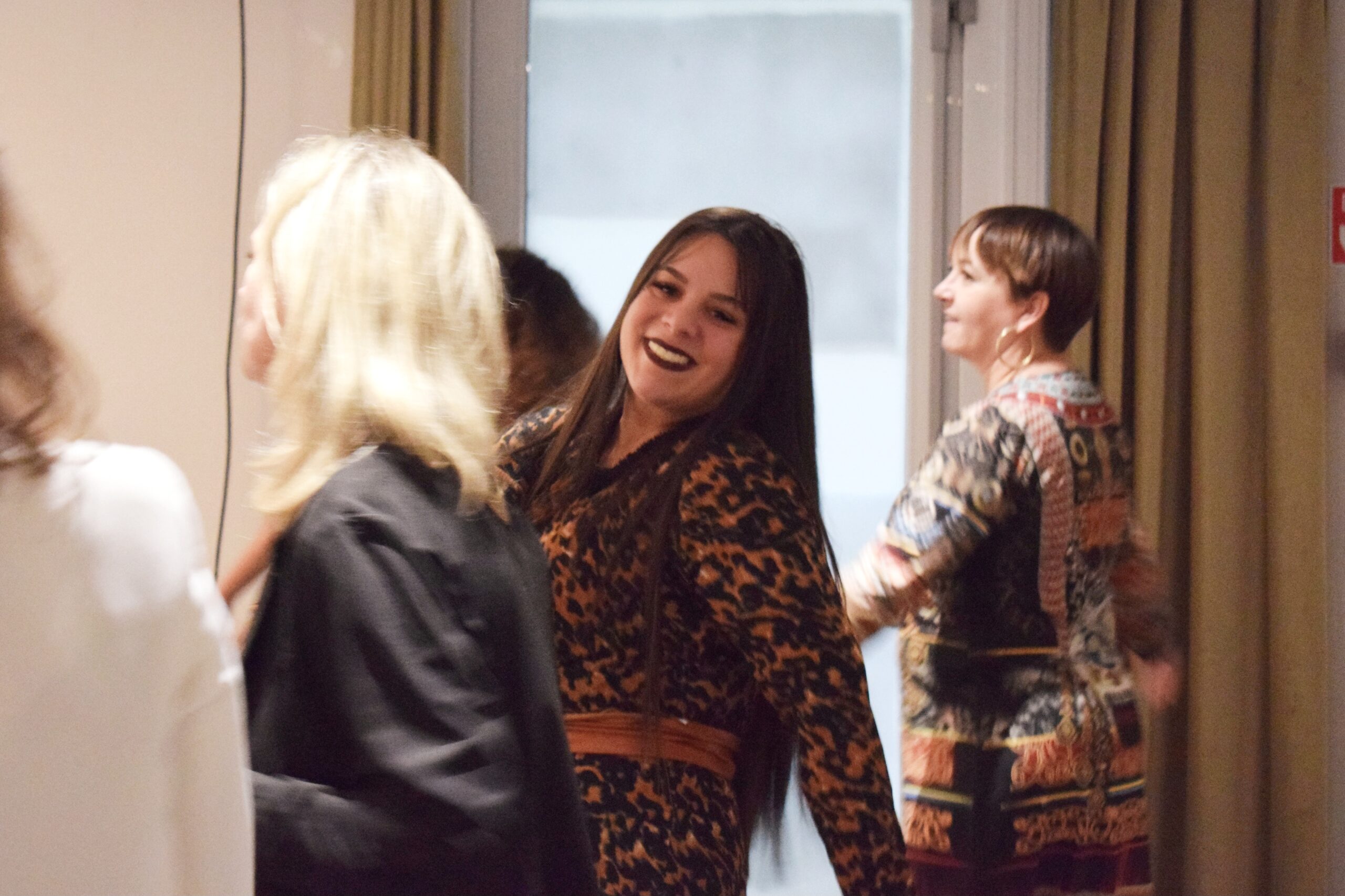 Câlins, connexions et soutien lors d’un accompagnement pour la confiance et l’amour de soi des femmes